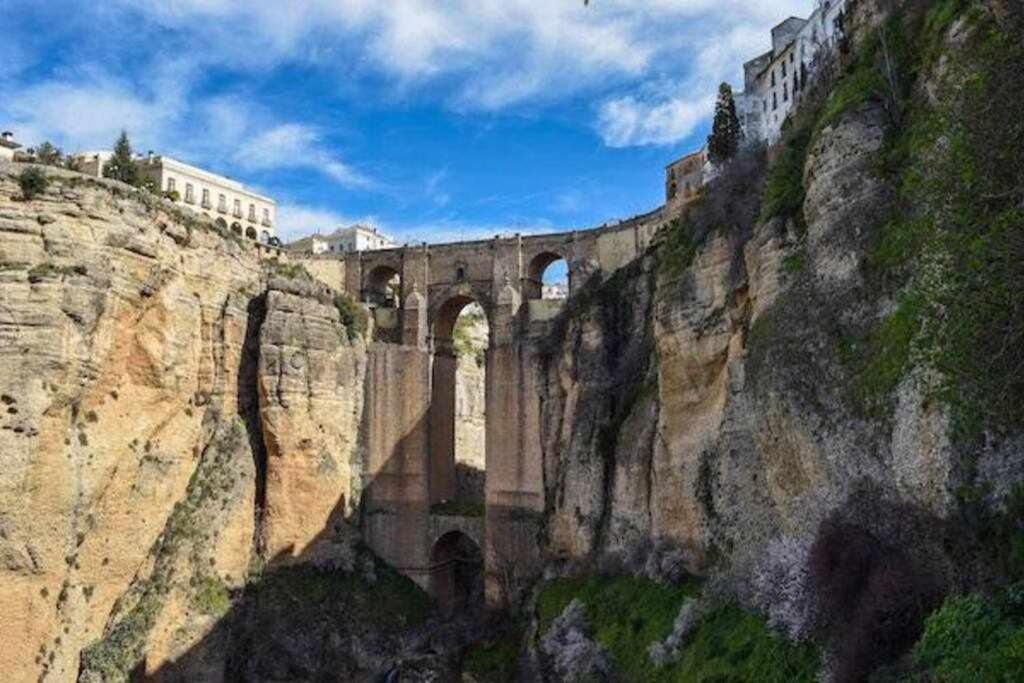 רונדה III Apartamentos Morales & Arnal Acogedor Y A 450M מראה חיצוני תמונה