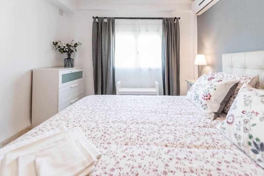 רונדה III Apartamentos Morales & Arnal Acogedor Y A 450M מראה חיצוני תמונה