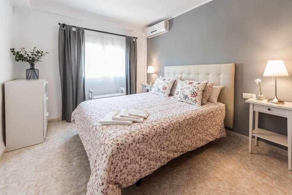 רונדה III Apartamentos Morales & Arnal Acogedor Y A 450M מראה חיצוני תמונה