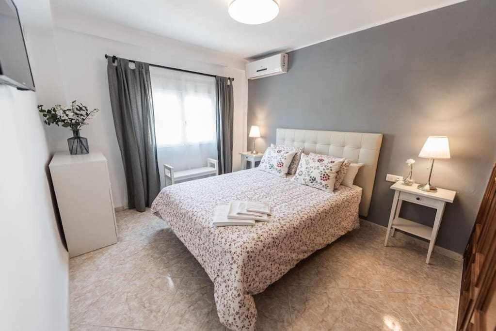רונדה III Apartamentos Morales & Arnal Acogedor Y A 450M מראה חיצוני תמונה